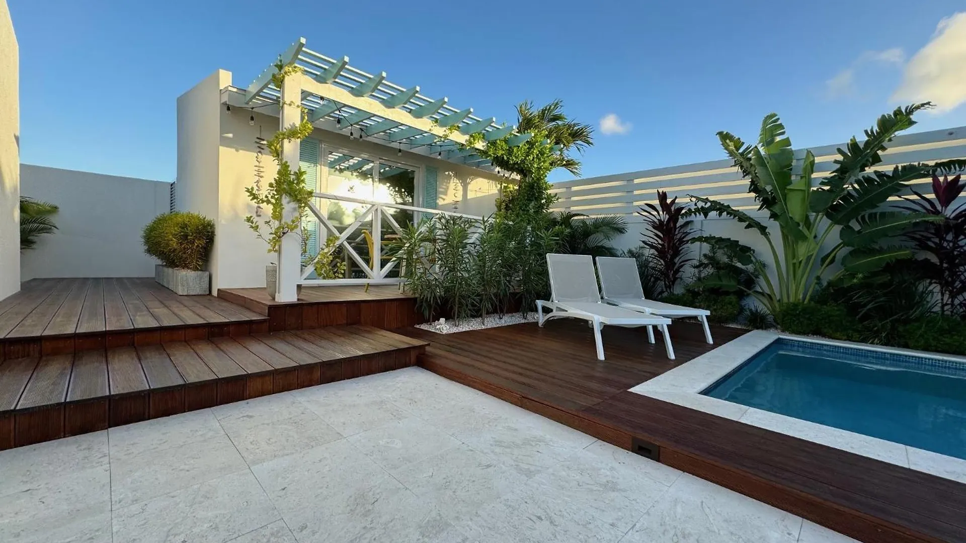 Meraki Studio Oranjestad